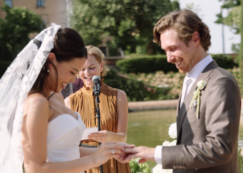 Bibiana Maestra de Ceremonias en CATALÁN, CASTELLANO e INGLÉS presta servicio en la subcategoría de  en 