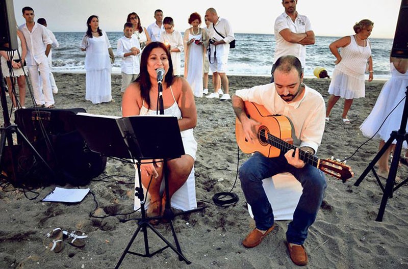 Bodas y Eventos a Medida presta servicio en la subcategoría de  en 