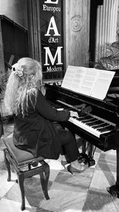 PIANO SOLO presta servicio en la subcategoría de Grupos de Jazz en Barcelona