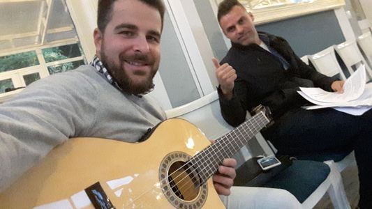 Grupo Dlirio presta servicio en la subcategoría de Flamenco y Coros Rocieros en Sevilla