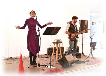 Dayan Soul presta servicio en la subcategoría de Orquestas, cantantes y grupos en Castellón