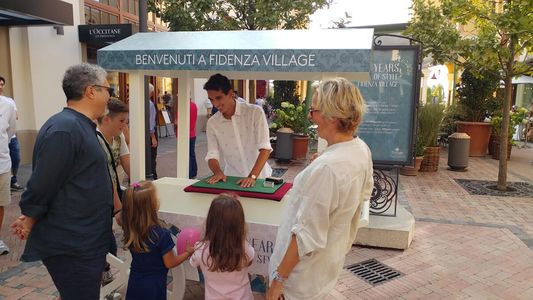 Mino presta servicio en la subcategoría de Magos en Alicante
