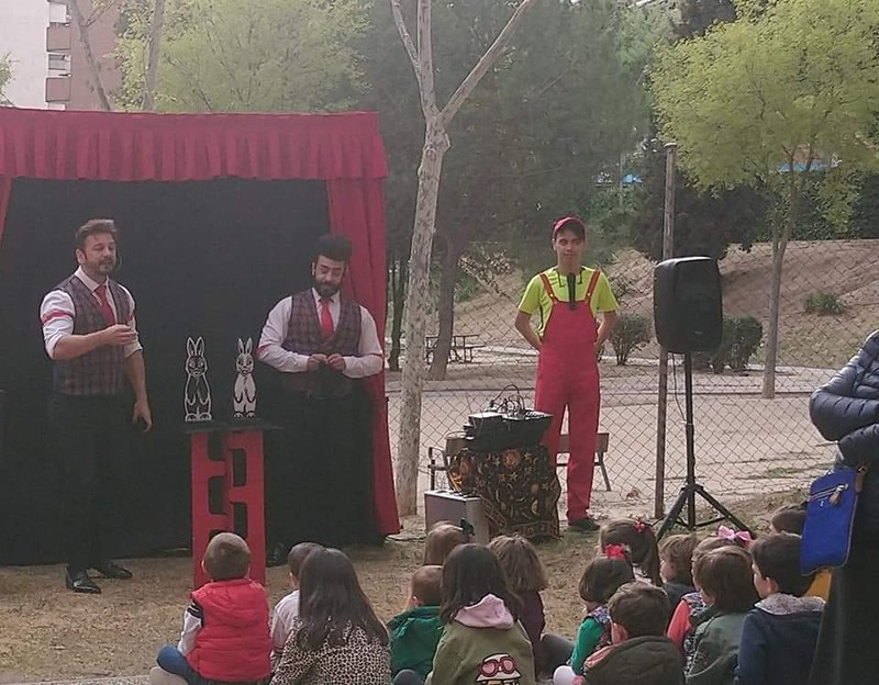 Robin Ventura espectáculos de magia. presta servicio en la subcategoría de  en 