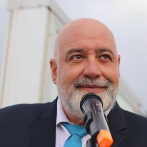 Maestro de Ceremonias presta servicio en la subcategoría de Maestros de Ceremonias, Oficiantes y Presentadores en Murcia