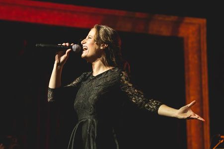 Ceremonias y Música Nuestro Día presta servicio en la subcategoría de Maestros de Ceremonias, Oficiantes y Presentadores en Madrid