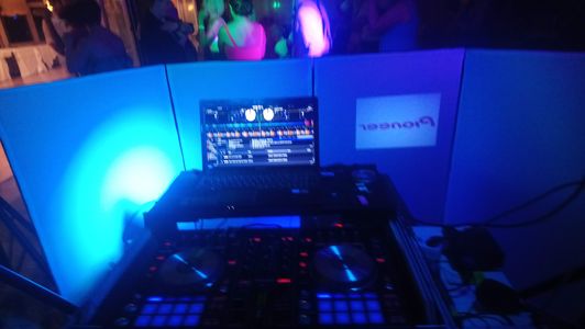 DISCOMÒBIL GIRÓ presta servicio en la subcategoría de Djs en Girona