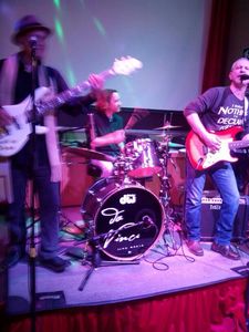 DaVinci presta servicio en la subcategoría de Grupos de Rock y Pop en Murcia