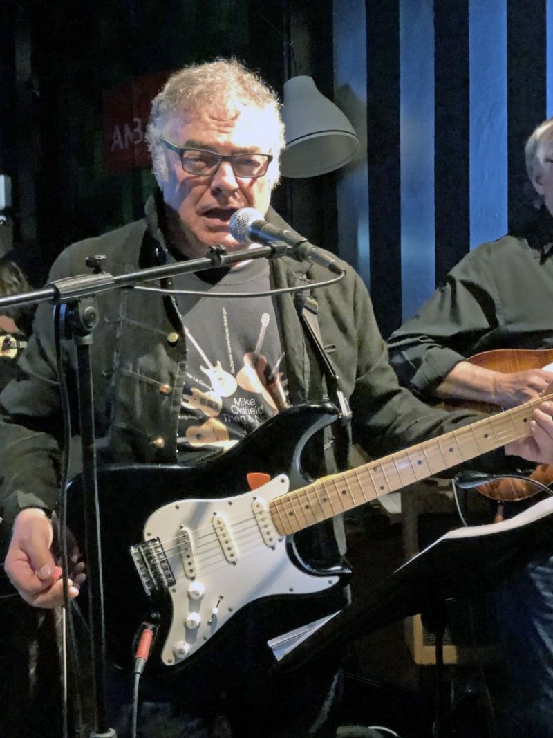 La Carrocería  presta servicio en la subcategoría de  en 