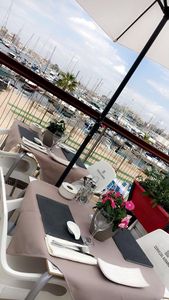 Les Planches presta servicio en la subcategoría de Restaurantes para comidas y cenas de empresa en Alicante