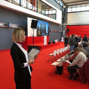 Event Management™ presta servicio en la subcategoría de Azafatas para eventos y congresos en Madrid