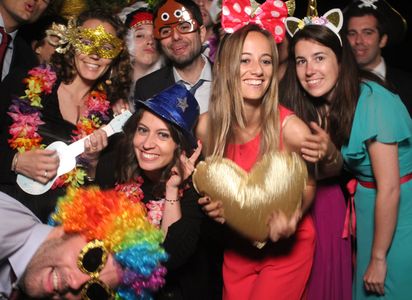 Fotomatonpro presta servicio en la subcategoría de Fotomatón y Photocall en Barcelona