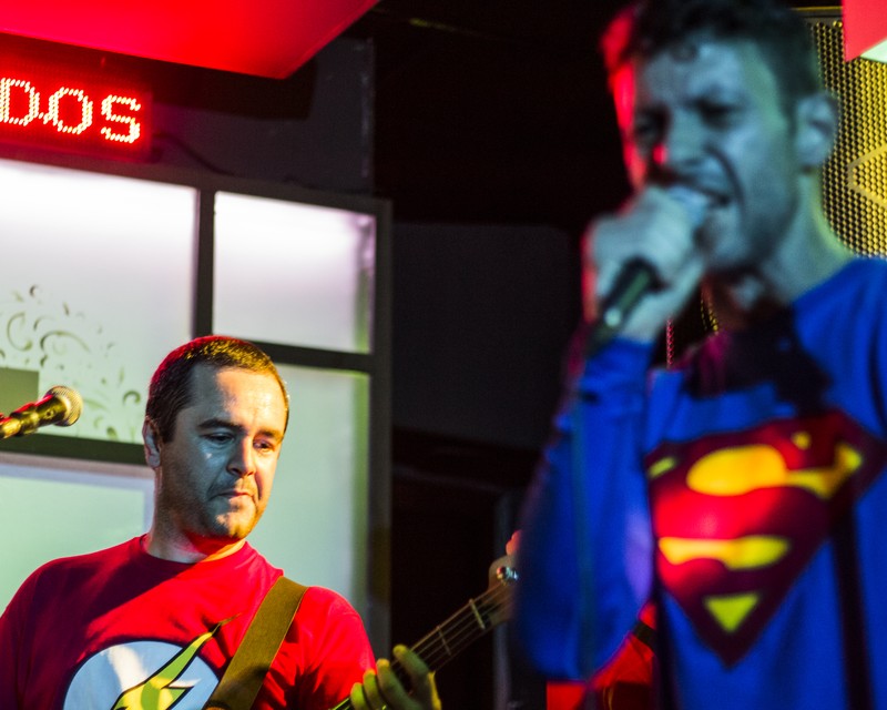 SuperHeRocks presta servicio en la subcategoría de  en 