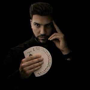 Mago Jean Black presta servicio en la subcategoría de Magos en Barcelona