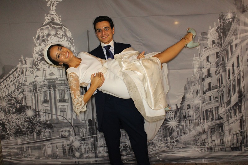 Fotomatón y Más presta servicio en la subcategoría de  en 