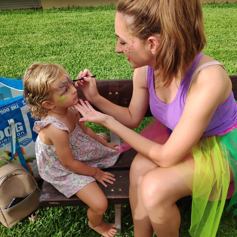 Rainbow animaciones presta servicio en la subcategoría de  en 