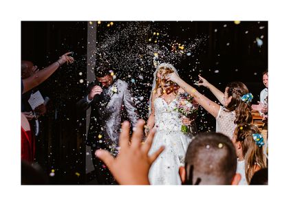 Blanco y Seda Fotografía presta servicio en la subcategoría de Fotógrafos de bodas en Sevilla