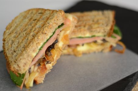 Ni Una Miga presta servicio en la subcategoría de Catering fiestas y celebraciones en Madrid