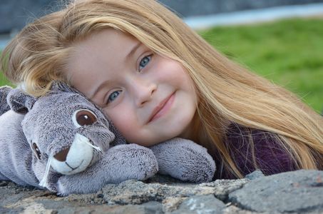 alexaliens presta servicio en la subcategoría de Fotógrafos fiestas, comuniones o bautizos en Alicante