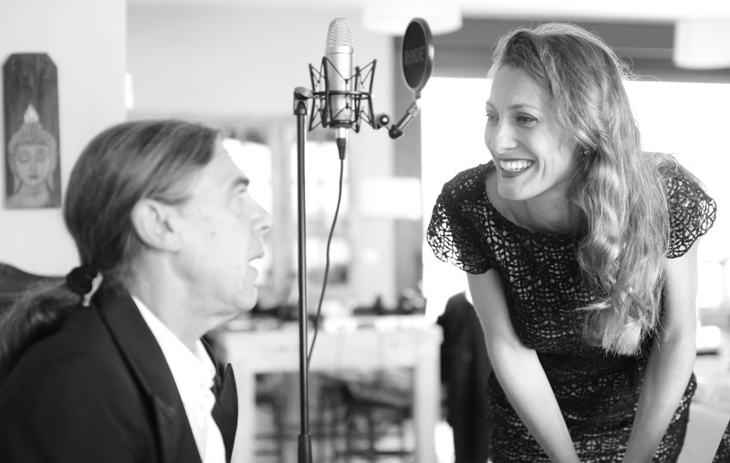 Music with Glamour presta servicio en la subcategoría de  en 