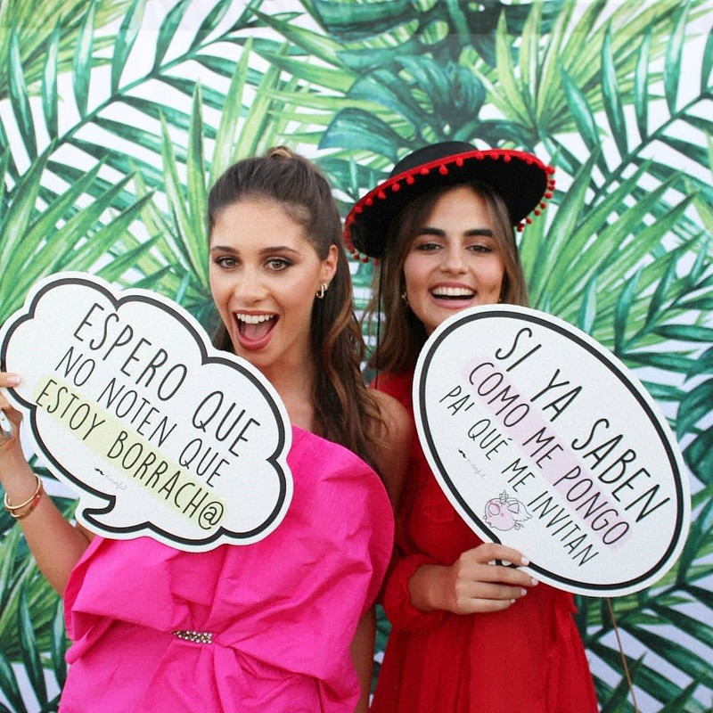 FUNPIC Fotomatón presta servicio en la subcategoría de  en 