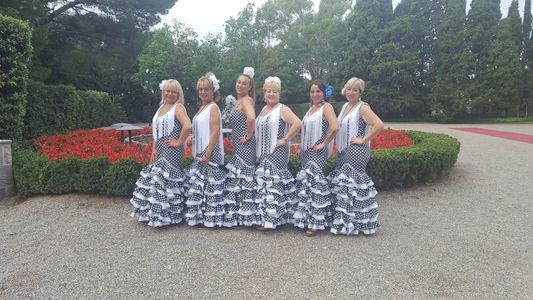 Coro Rociero Raíces del Camino presta servicio en la subcategoría de Flamenco y Coros Rocieros en Barcelona