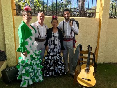 Coro Rociero Manzanilla presta servicio en la subcategoría de Flamenco y Coros Rocieros en Madrid