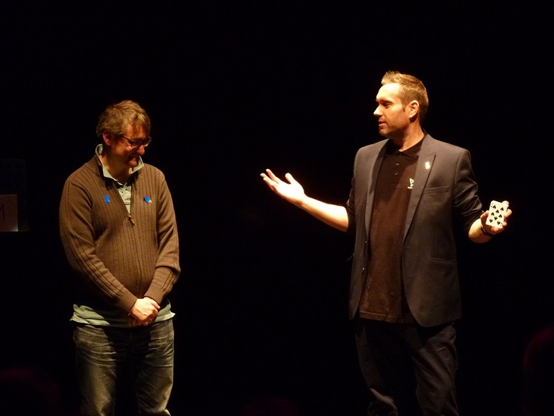 Rober Suit presta servicio en la subcategoría de  en 