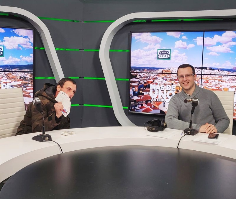 Tony Martínez, ilusionista presta servicio en la subcategoría de  en 