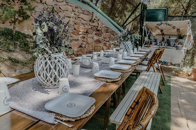 La Santa Catering presta servicio en la subcategoría de  en 