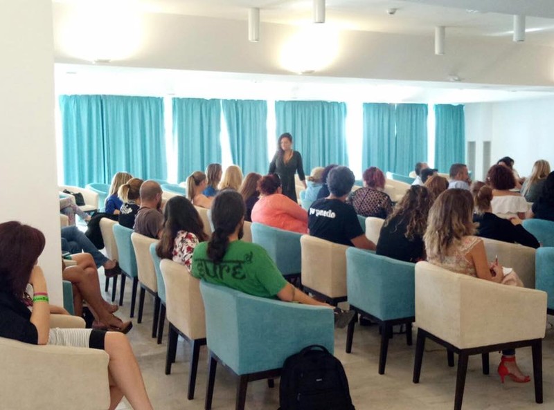 Luxury Training presta servicio en la subcategoría de  en 