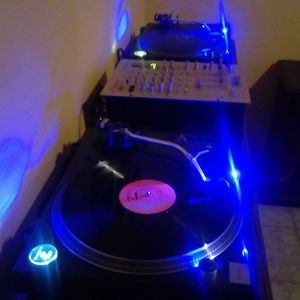 Jesus lopez presta servicio en la subcategoría de Djs en Las Palmas