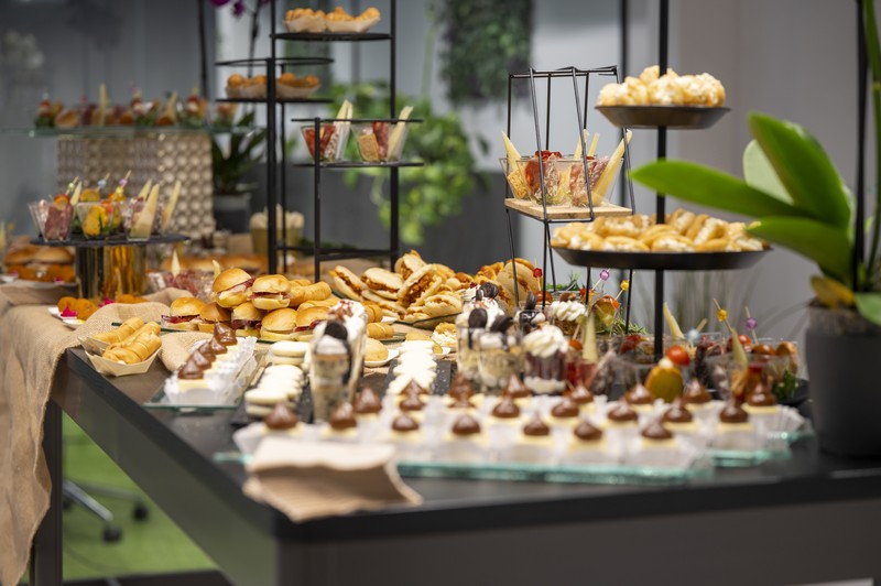 Madrid Catering presta servicio en la subcategoría de  en 