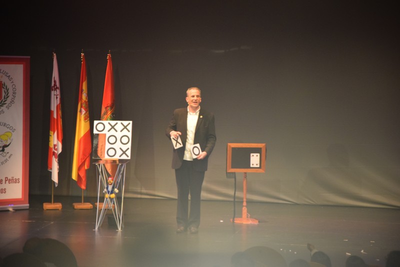 Santi "El Mago" presta servicio en la subcategoría de  en 