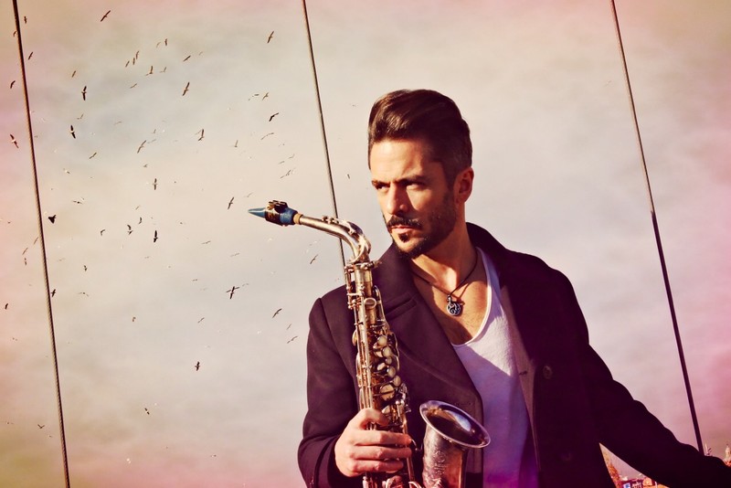 Miguel Sueiras SAXOFONISTA presta servicio en la subcategoría de  en 