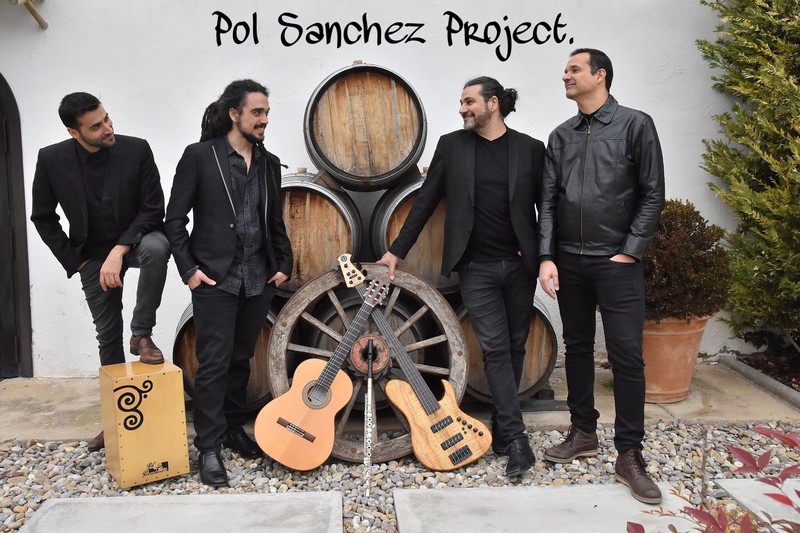 Pol Sanchez (Guitarrista eventos) presta servicio en la subcategoría de  en 