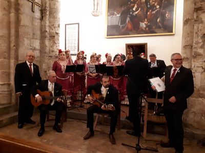 Coro rociero Casa de Andalucía presta servicio en la subcategoría de Flamenco y Coros Rocieros en Valencia