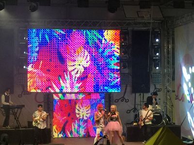 Nick Elliot Productions presta servicio en la subcategoría de Música clásica, Ópera y Coros en Valencia