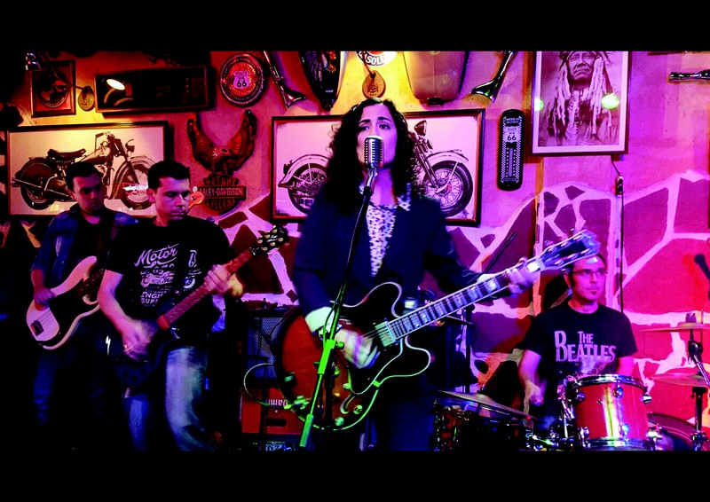 la_red presta servicio en la subcategoría de  en 