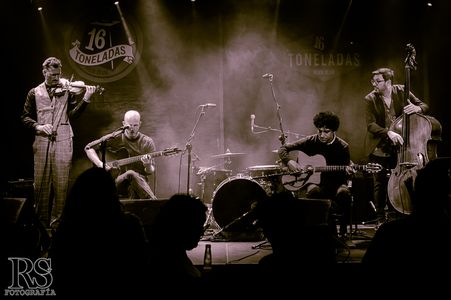 Stranger Swing presta servicio en la subcategoría de Grupos de Jazz en Valencia