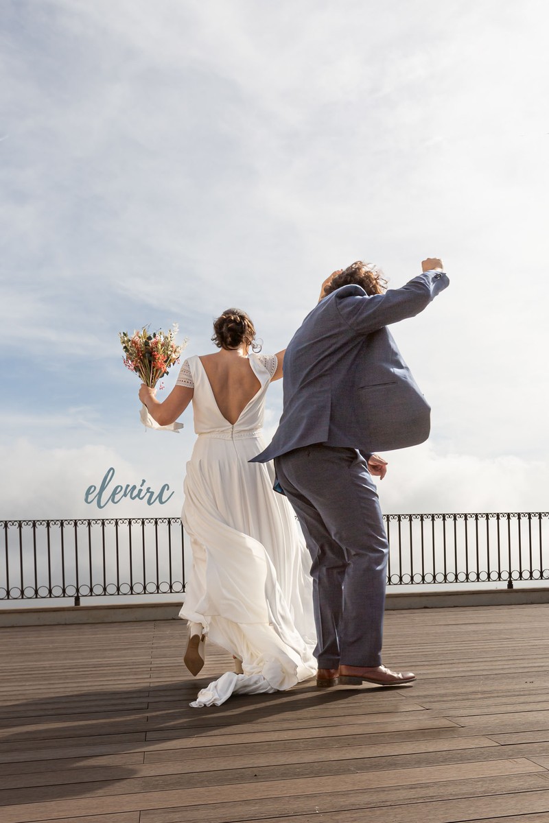 elenircfotografia presta servicio en la subcategoría de  en 