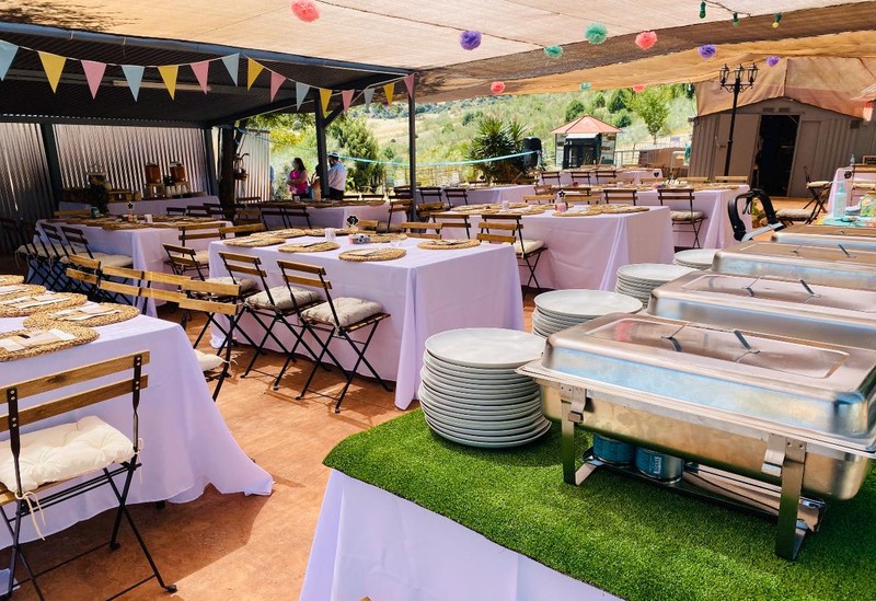 El Madroño Catering presta servicio en la subcategoría de  en 