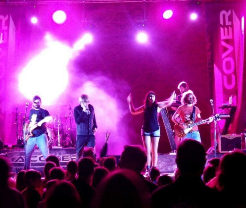 La Cover presta servicio en la subcategoría de  en 