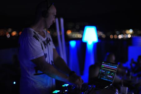 Dj Martin Ubutz presta servicio en la subcategoría de Djs en Islas Baleares