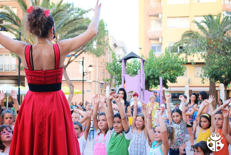 Marieta Voltereta Eventos y Espectáculos presta servicio en la subcategoría de  en 