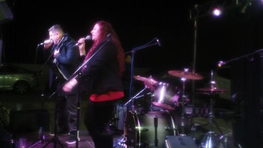 Grupo Sylvoska presta servicio en la subcategoría de Orquestas, cantantes y grupos en Sevilla