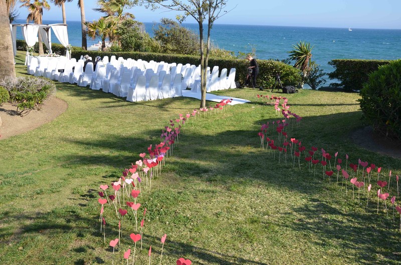 Bodas y Eventos a Medida presta servicio en la subcategoría de  en 