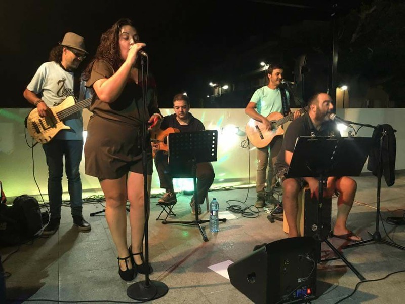 Zambra Fusión Rumbera presta servicio en la subcategoría de  en 