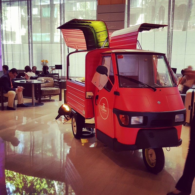 THE CORNER FOOD TRUCK