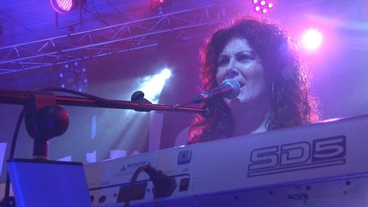 Orquesta Twins presta servicio en la subcategoría de Orquestas, cantantes y grupos en Castellón