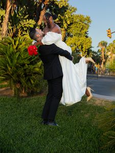 Alberto Barollo presta servicio en la subcategoría de Fotógrafos de bodas en Málaga